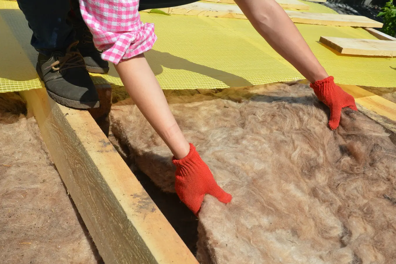 izolacja dachu wełną mineralną